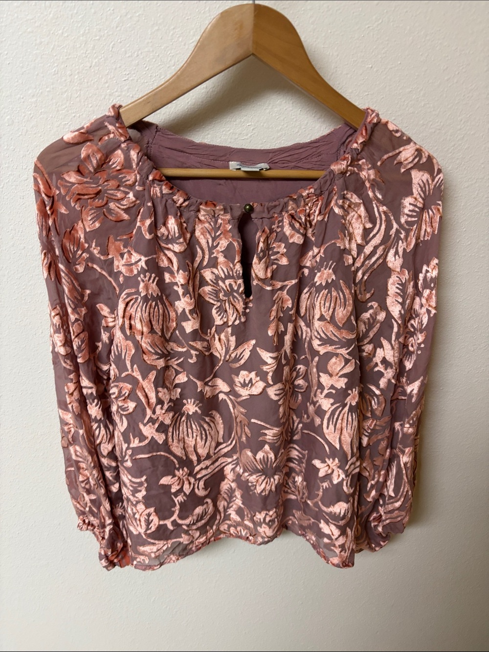 Sundance Women's Mauve Floral Blouse size PM